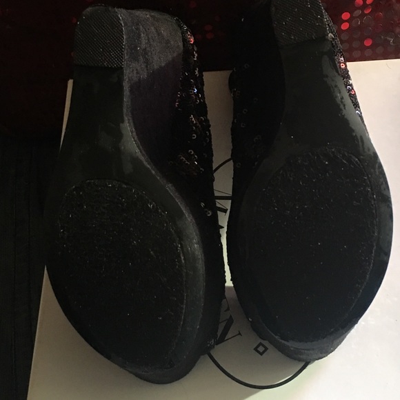 Shoes - Picture 3 of 3